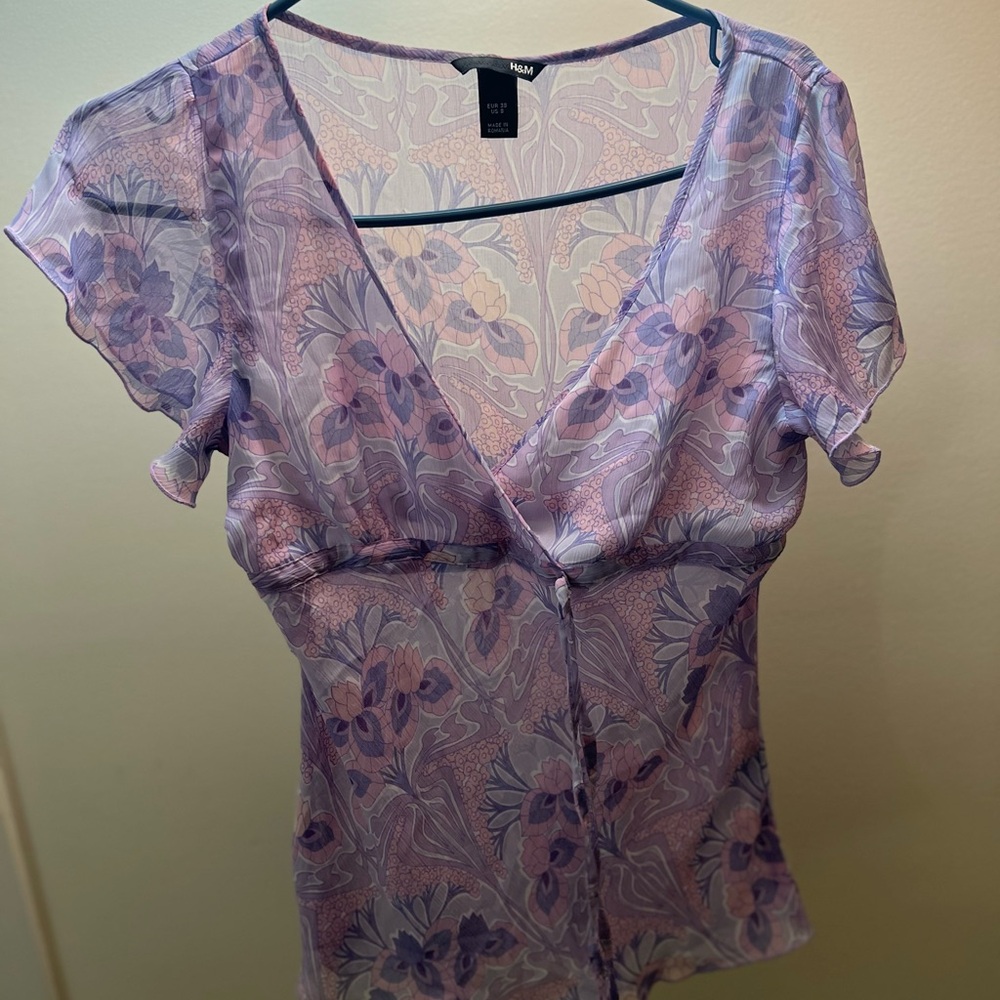 H&M Women's Floral V-Neck Top
